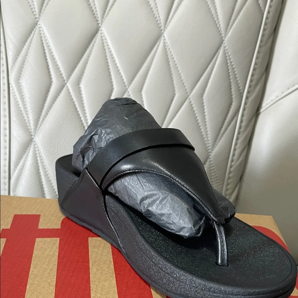 FitFlop Lulu Adjustable Thong Sandal - Black - Picture 5 of 10